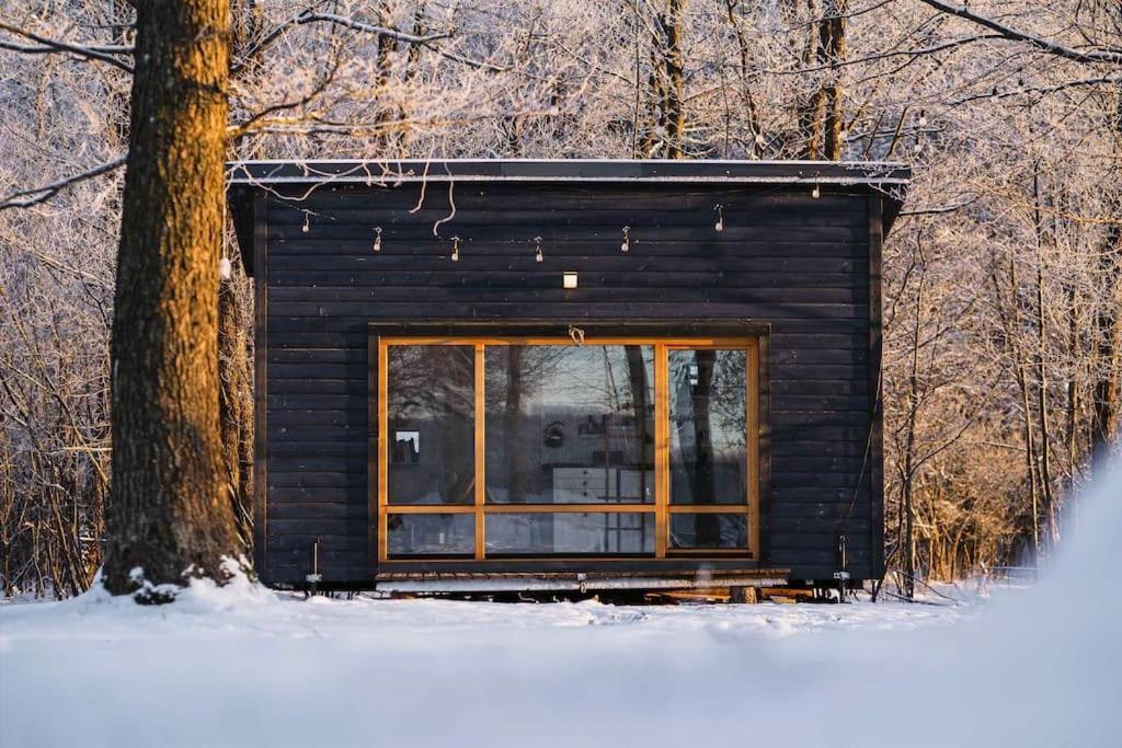 Beautiful Tiny House On The Lake Side. Тракай Екстер'єр фото